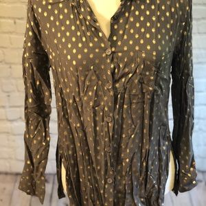 Cute blouse for work or play..